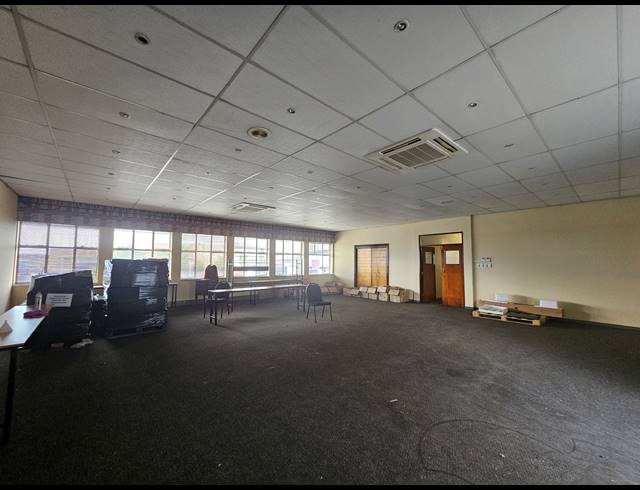 4,318M² WAREHOUSE TO LET IN ISANDO